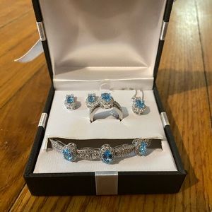 4pc Topaz cubic zirconia set, never worn! size 7